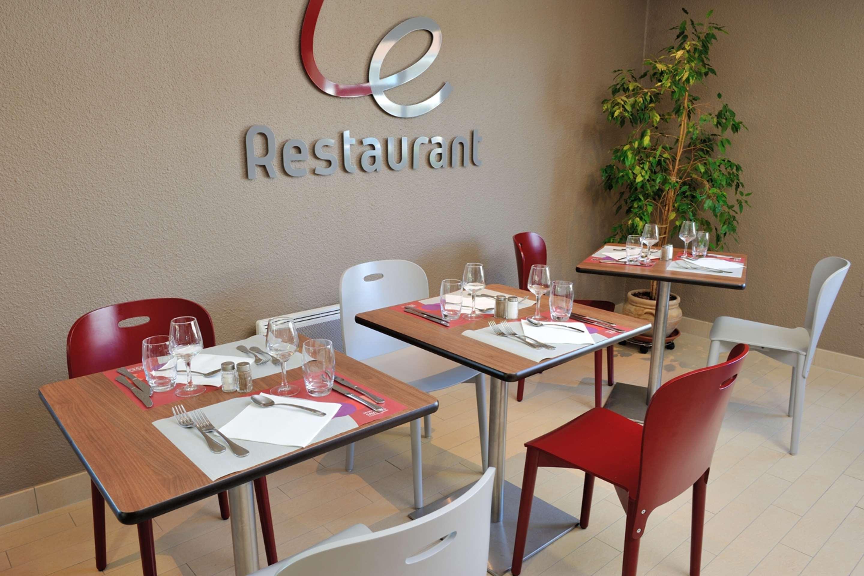 Kyriad Villeneuve Saint Georges - Hotel Renove Buitenkant foto