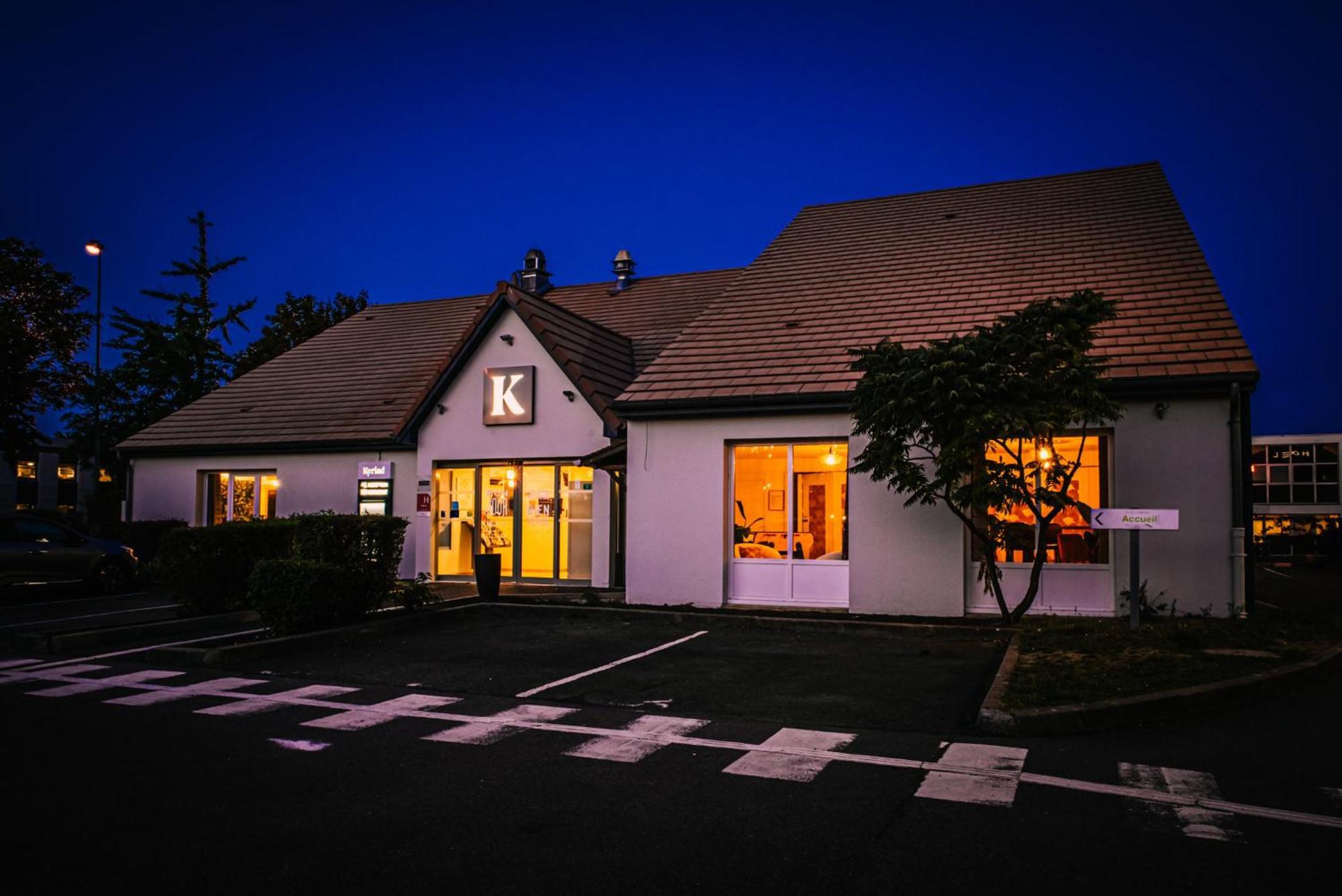 Kyriad Villeneuve Saint Georges - Hotel Renove Buitenkant foto