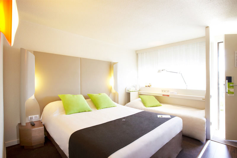 Kyriad Villeneuve Saint Georges - Hotel Renove Buitenkant foto
